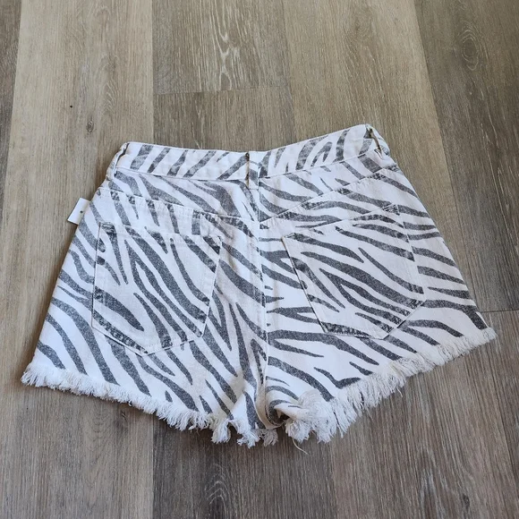 NWT PACSUN HIGH RISE FESTIVAL SHORTS - Picture 3 of 16